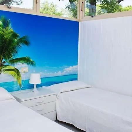 Village Malibu 4*