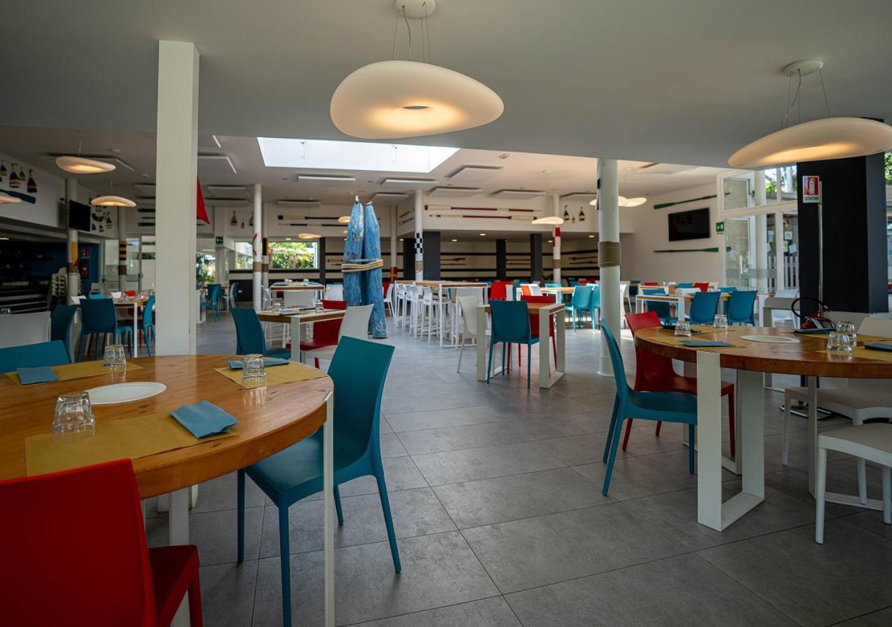 Village Malibu 4*
